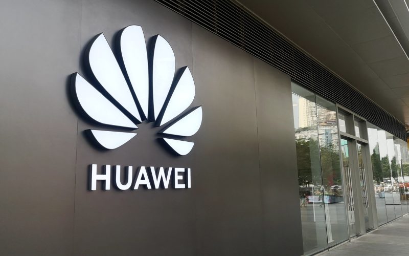 Huawei Pura X Max învinge Apple și Samsung: Imagini în premieră!