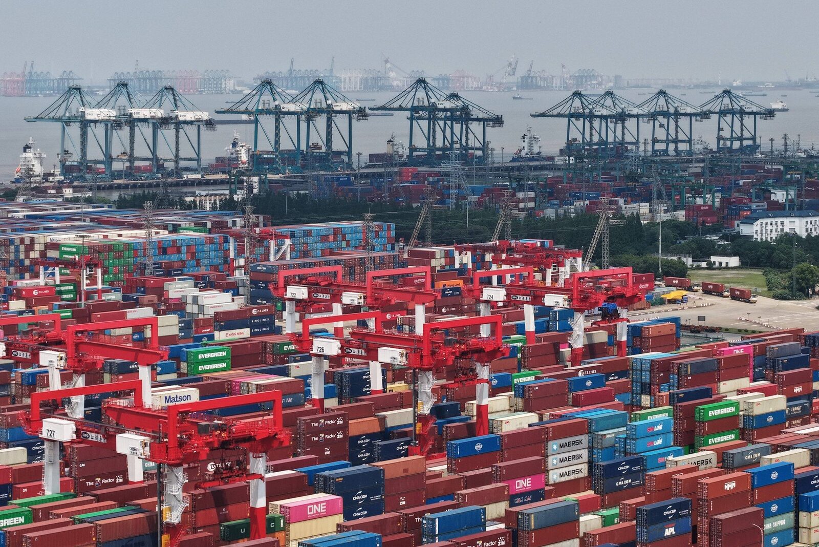 Exporturile Chinei, frână de urgență: Ce se întâmplă cu economia mondială