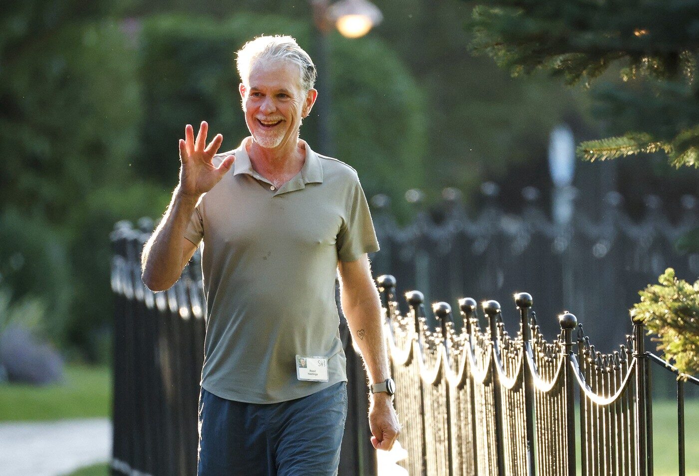 Retragere-șoc la Netflix: Reed Hastings, OUT după ani de succes!