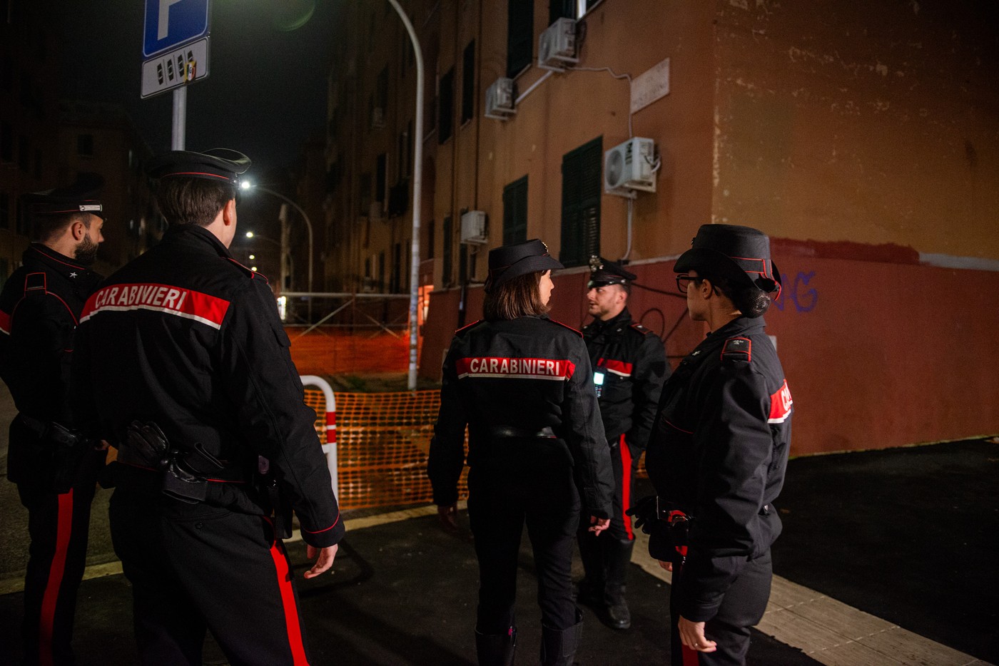 Fetiță din România, apel disperat la carabinieri: Și-a salvat mama de violențe în Italia
