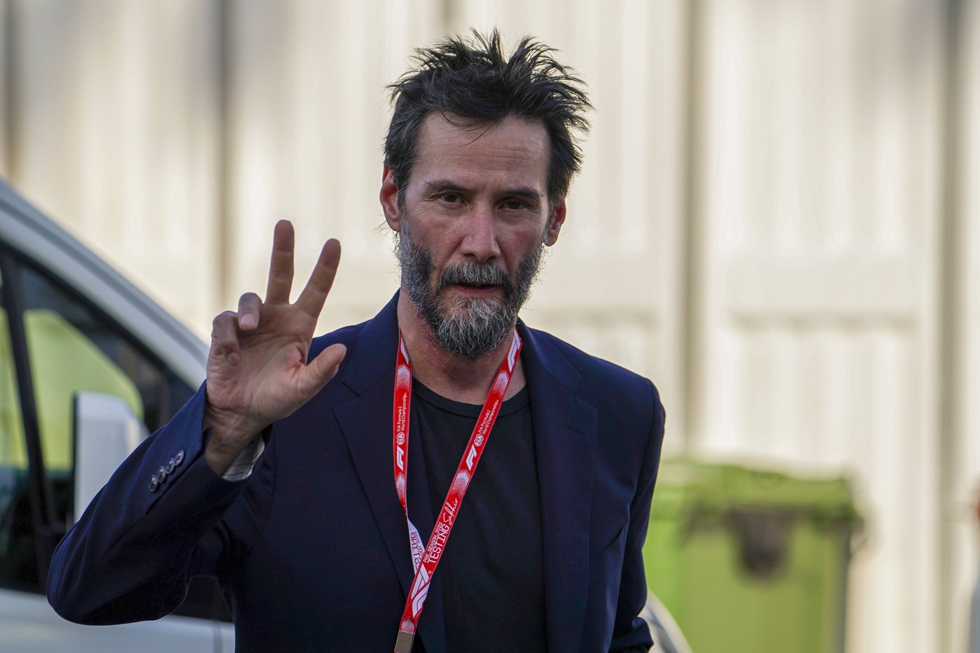 Keanu Reeves, de la 3000 de dolari și un volvo la starul hollywoodian