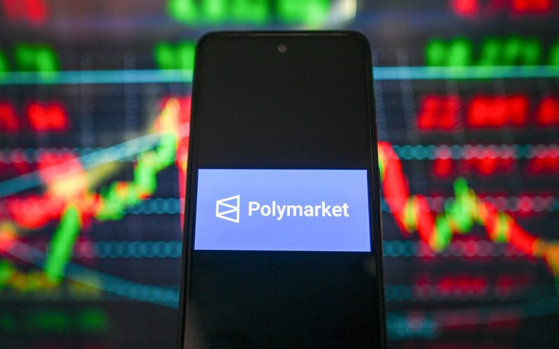 Un scandal de proporții se profilează în lumea pariurilor online, după ce conturi create recent pe platforma de predicții Polymarket au înregistrat câștiguri substanțiale, ridicând semne de întrebare cu privire la posibile tranzacții bazate pe informații privilegiate