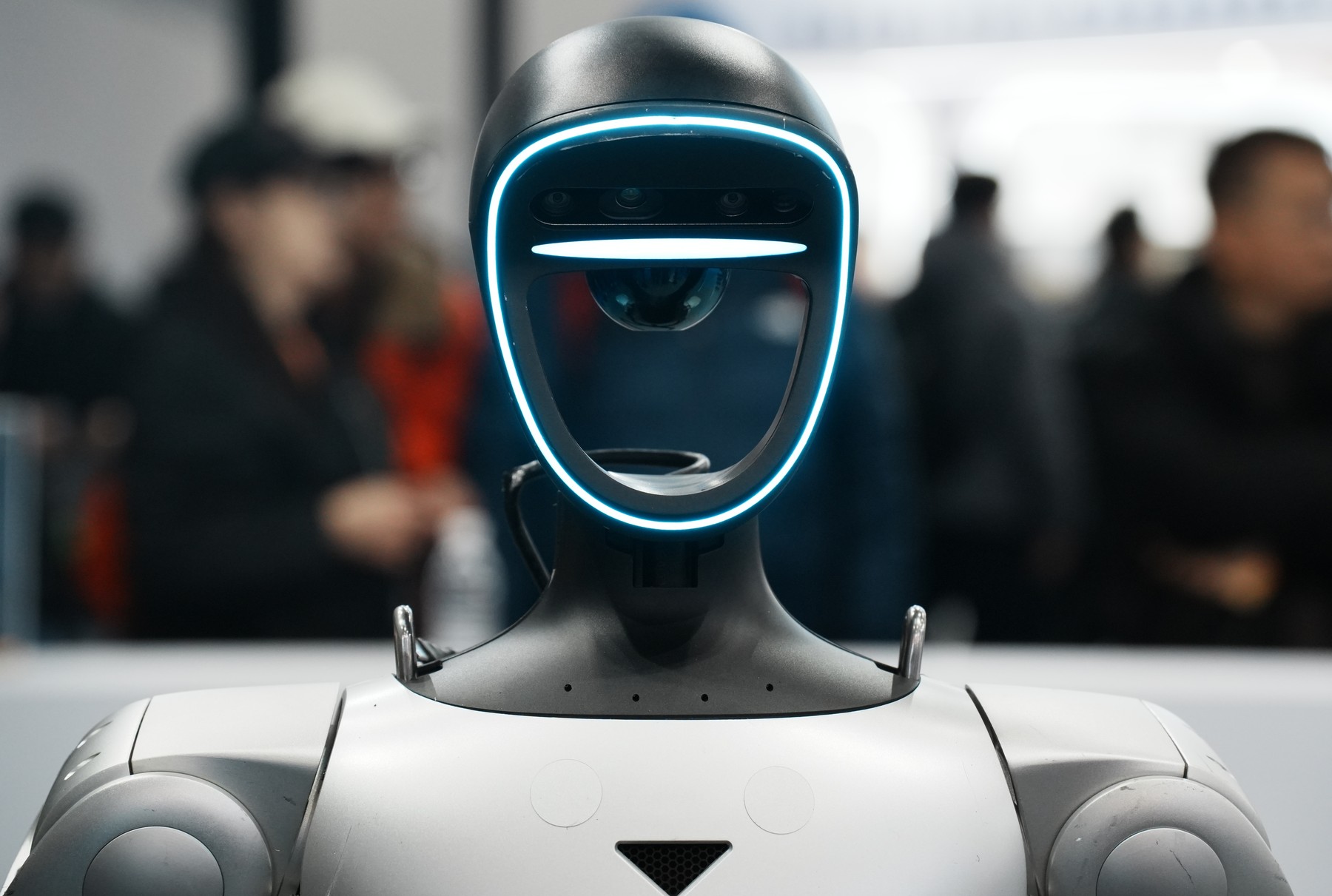 Robotul-ucigaș a evadat într-un restaurant chinezesc: Angajații au intervenit dramatic