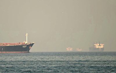 Petrolul, în cădere liberă după anunțul Iran asupra Strâmtorii Ormuz