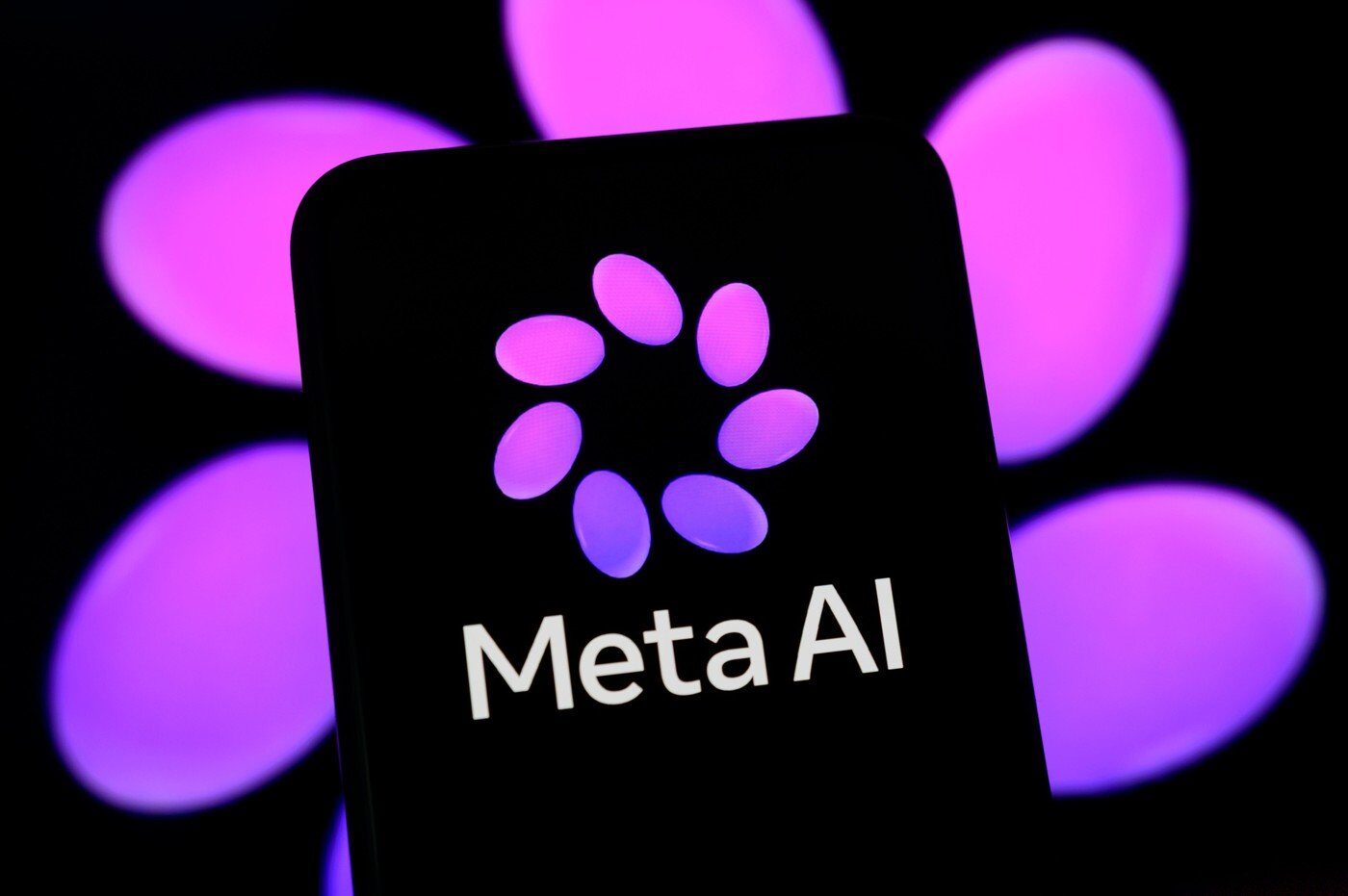 Meta intră în forță în cursa pentru supremația în inteligența artificială cu lansarea Muse Spark, un nou model generativ de AI