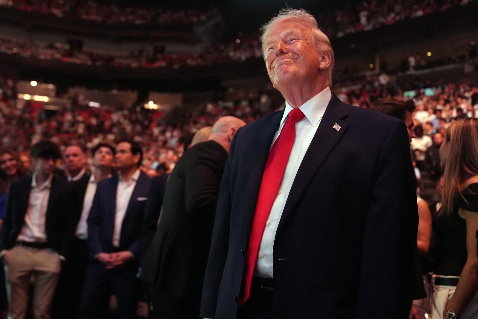 Cum au făcut milioane pariind pe deciziile lui Donald Trump