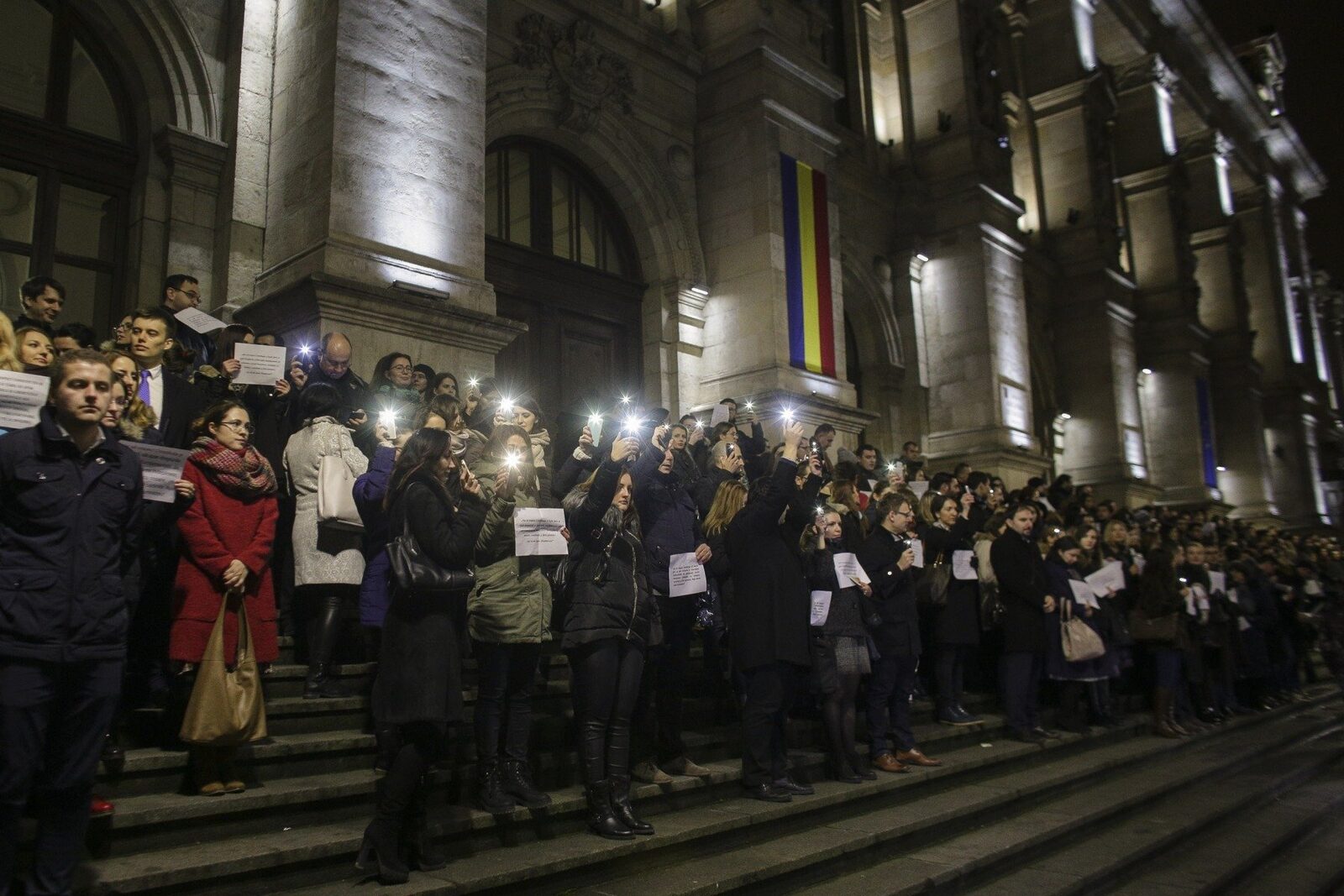 Un ordin emis de prim-adjunctul procurorului general, Ionuț Ciprian Spiridon, prevede majorarea salariilor procurorilor cu indicele de inflație, plus dobânda legală penalizatoare aferentă anului 2018