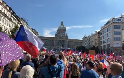 Mii de tineri, la Praga, protestează pentru radioul și TV-ul public amenințate