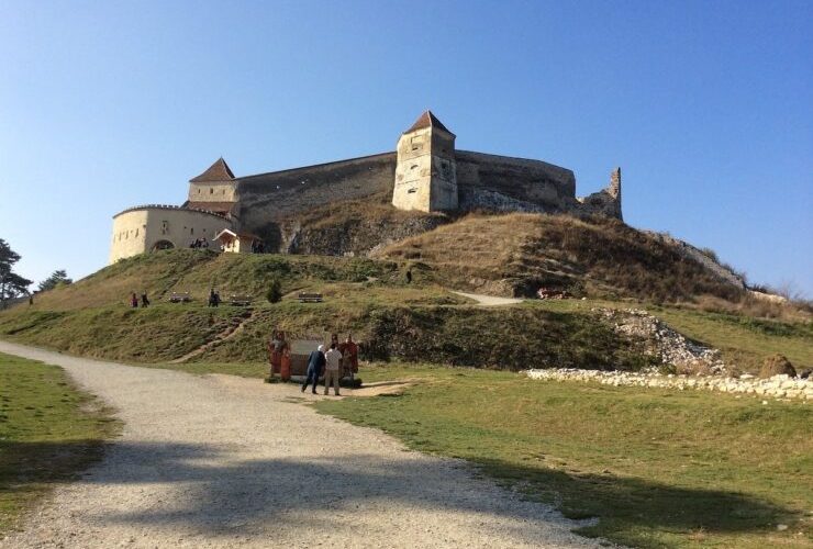 Cetatea Râșnov, restaurată: Licitație lansată! Turiștii, așteptați în 2028