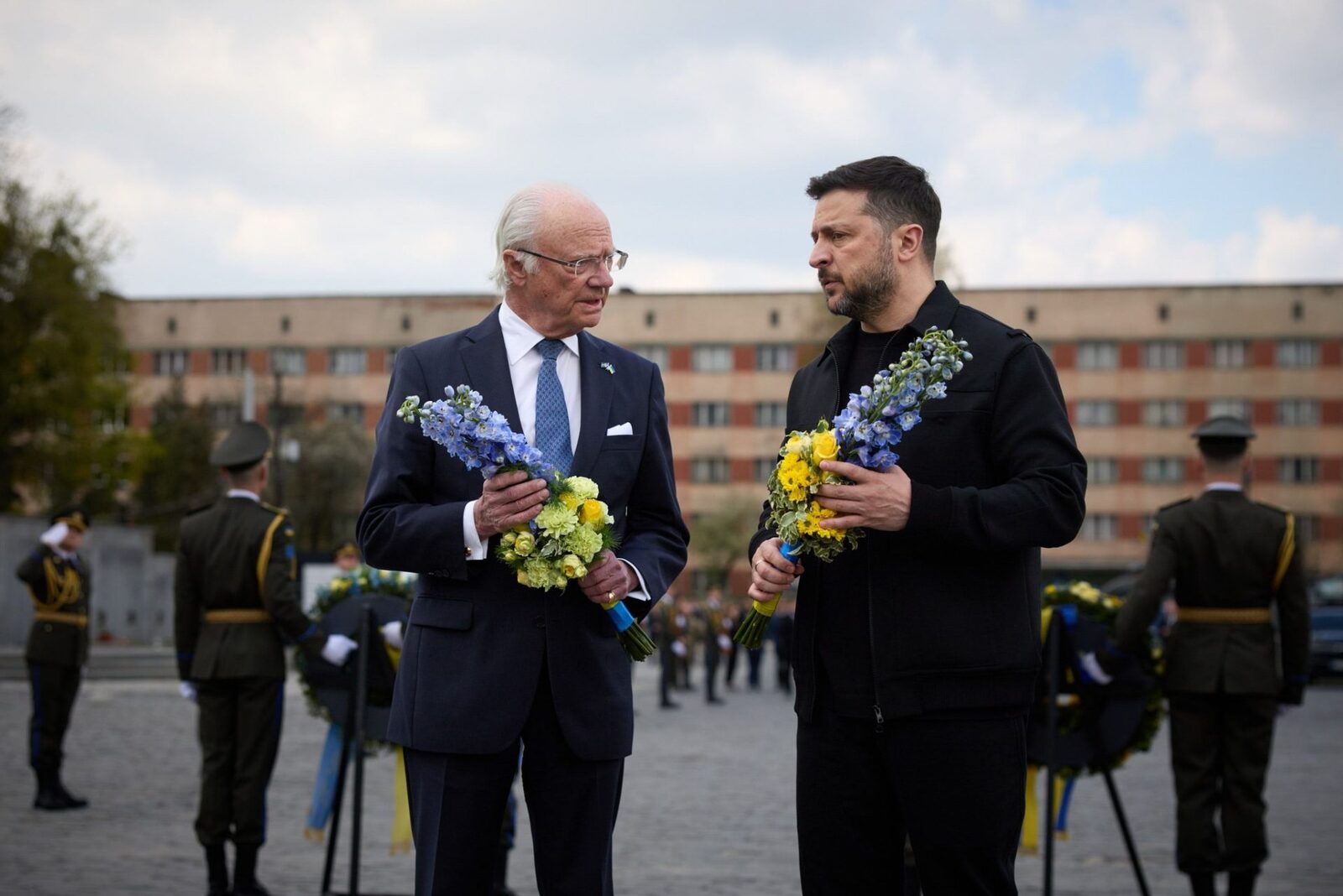 Regele Suediei, vizită SURPRIZĂ la Liov: S-a întâlnit cu Zelenski