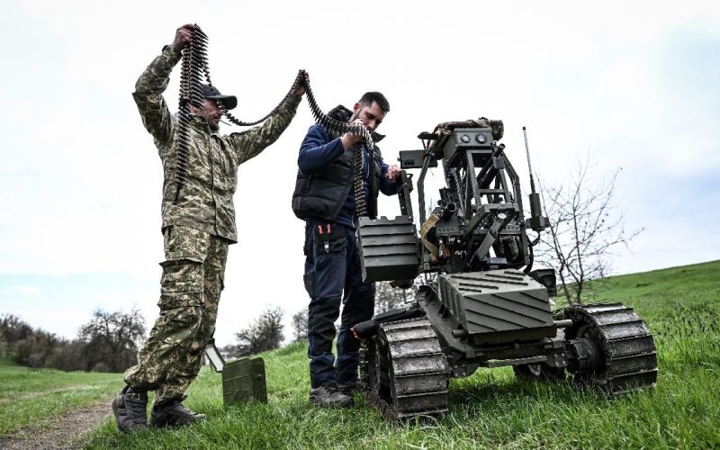 Roboții UCRAINENI cuceresc poziții RUSE, fără militari pe front