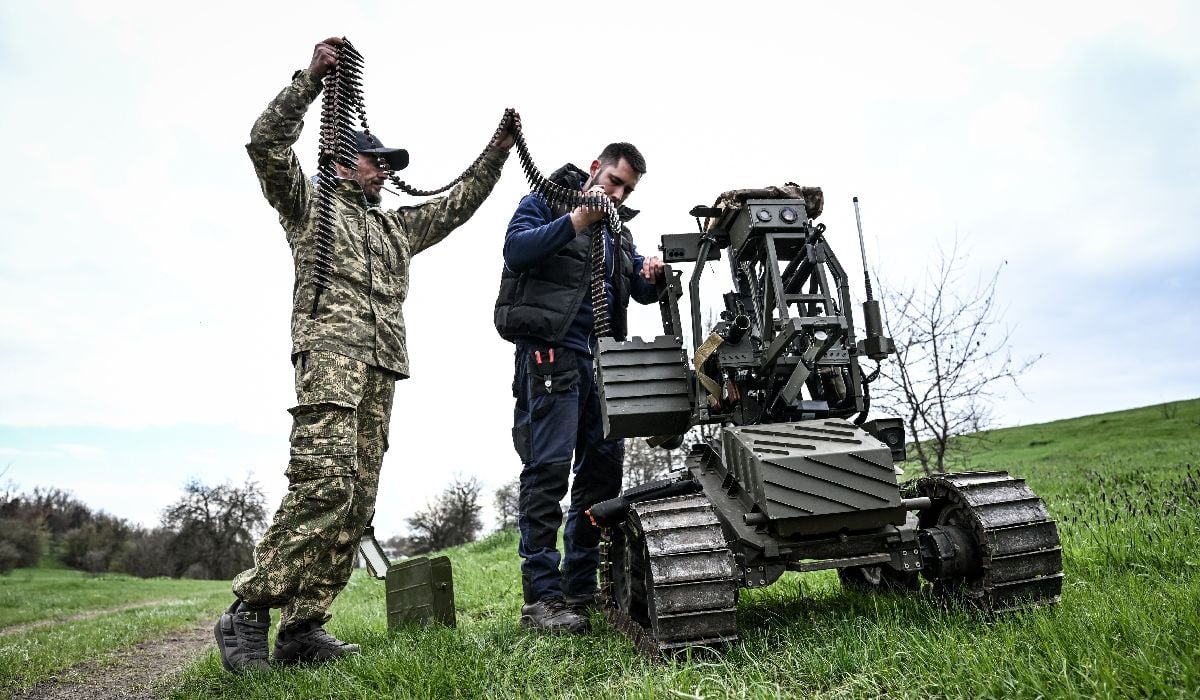 Roboții UCRAINENI cuceresc poziții RUSE, fără militari pe front