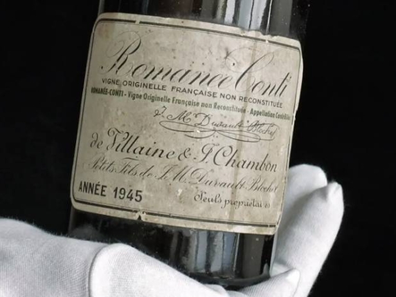 Un Romanee-Conti din 1945, vândut cu 750.000 de euro: ”cel mai mare vin”