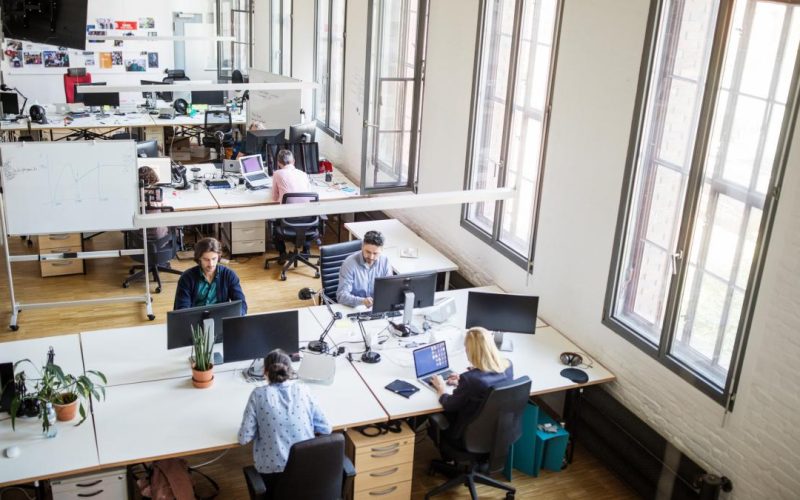 Liberalii vor o nouă zi liberă legală pentru români!