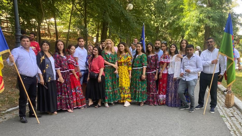 Empatia surpă zidurile artificiale: Cum putem construi punți între oameni