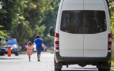 Microbuze electrice: Ministrul Educației, despre licitații trucate: „Cine a greșit, plătește”