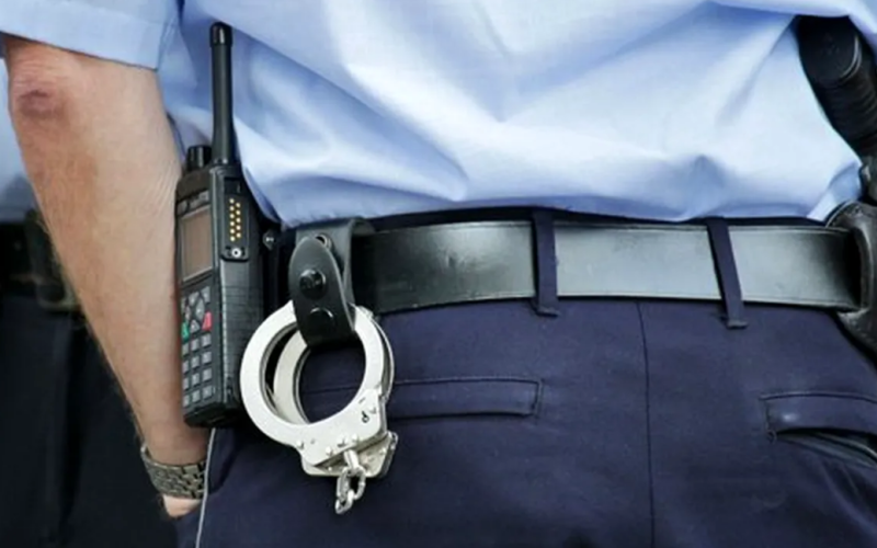 Vrancea: Polițist, lovit cu piatră-n cap de o femeie, într-un scandal