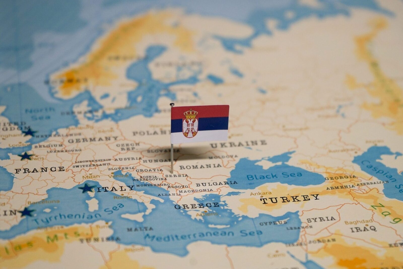 Țara vecină riscă 1,5 miliarde euro de la UE: Ce se întâmplă lângă România