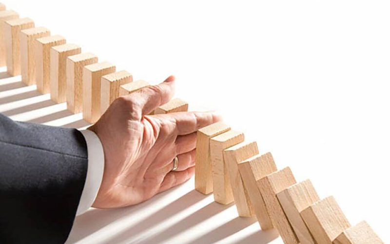 Ce fac oamenii deștepți în criză: 10 strategii care-ți schimbă VIAȚA