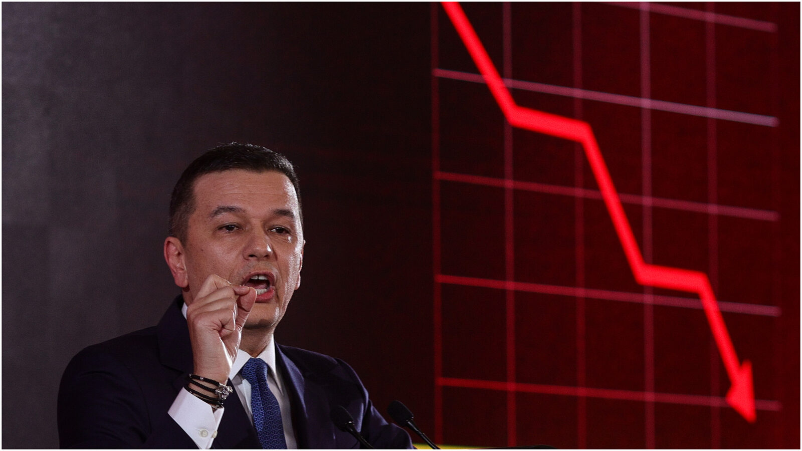 Piața Victoriei, din nou în fierbere: Ion Bogdan Lefter, despre criza PSD