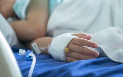 Sute de copii, infectați cu HIV în spital: Coșmar medieval în secolul 21