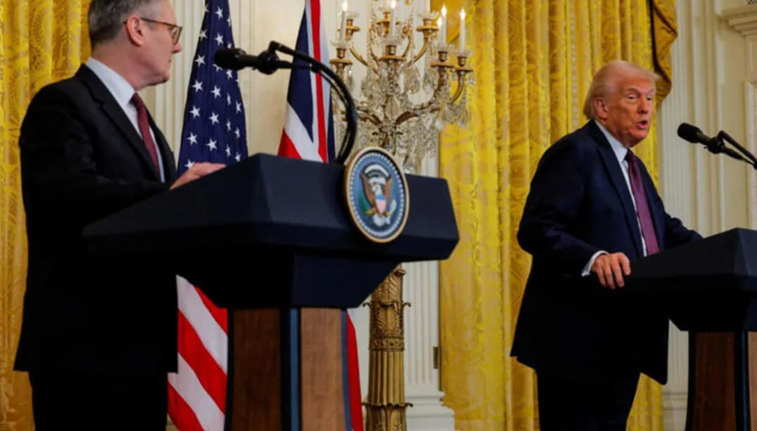 Marea Britanie îl contrazice pe Donald Trump: NU blochează strâmtoarea Ormuz