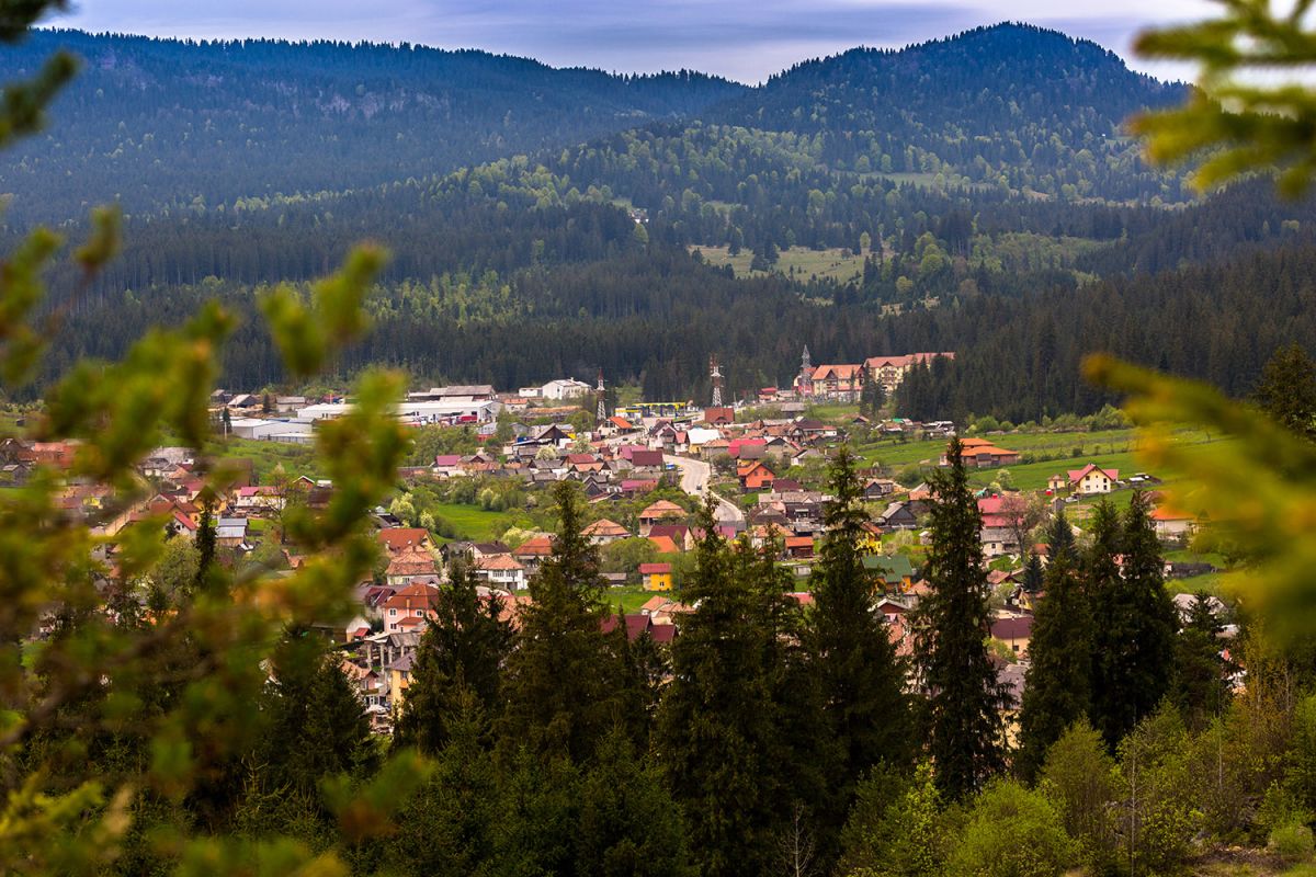 Turiștii sunt așteptați cu brațele deschise în județele Mureș și Harghita pentru a petrece Sărbătorile Pascale, bucurându-se de o ofertă bogată de activități, de la relaxare în stațiunile balneare până la experiențe culturale autentice