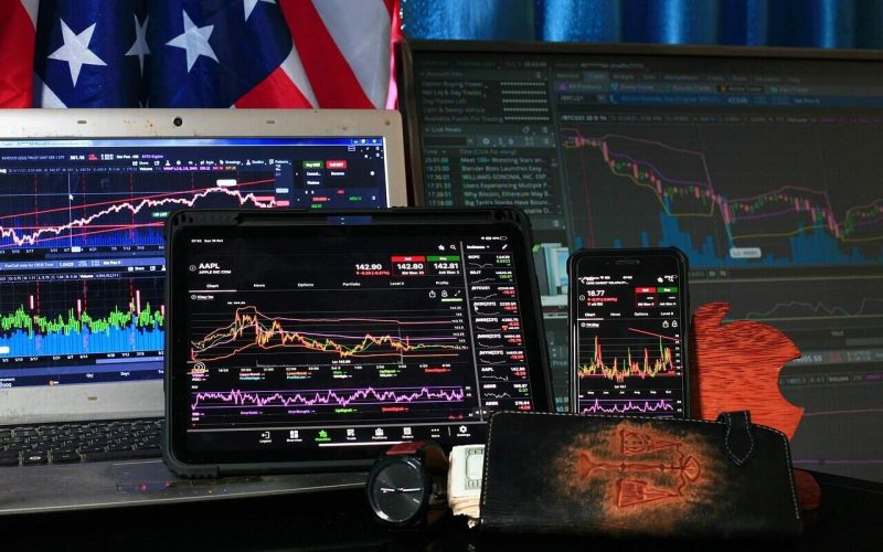 Piețele respiră ușurate: Prăbușire pentru țiței, burse în sărbătoare după armistițiul SUA-Iran