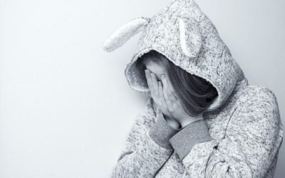 Atacuri de panică: De la patologie mintală la furtuna vegetativă post-epuizare