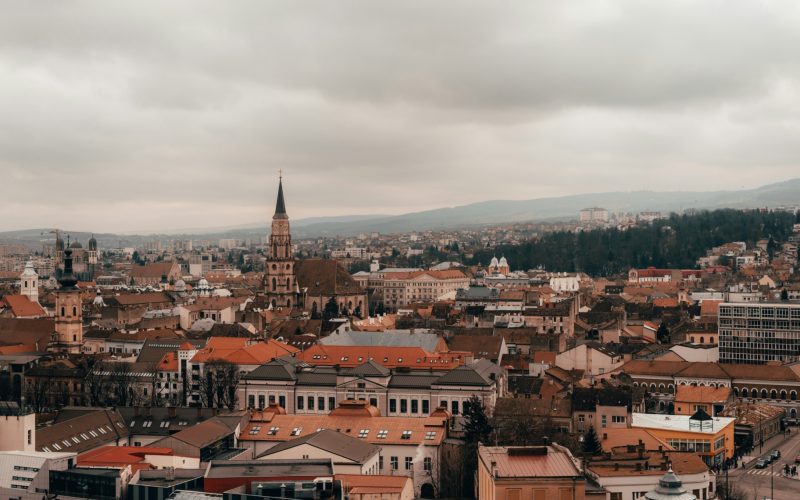 Cluj: Doi soți, pușcărie pentru blocuri-fantomă – au înșelat zeci de clujeni