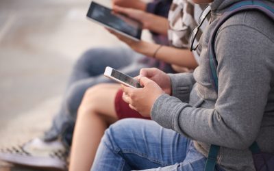 UE dă lege: Telefoanele mobile se schimbă radical din 2027!