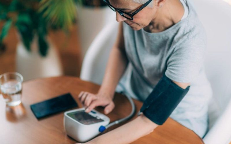 Tensiune matinală: Atenție, risc de AVC pentru seniori in România