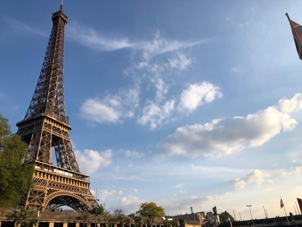 Parisul, cucerit de biciclete: Cum a renunțat capitala franceză la mașini