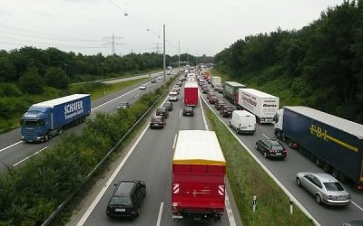 Pasagerii, tot mai puțini pe șosele în 2025. Crește transportul de mărfuri în România
