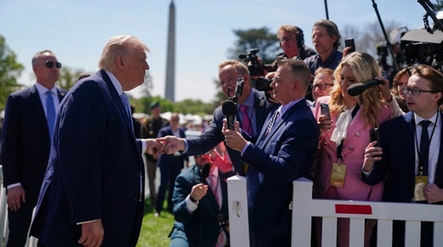 Trump, surpriză de paște: Propune încetarea focului cu iranul