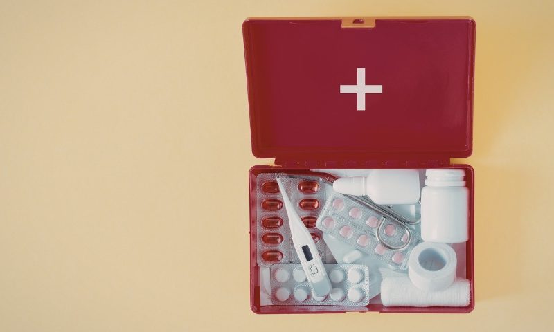 Pregătește-te de vacanță: Trusa esențială pentru orice aventură în România!