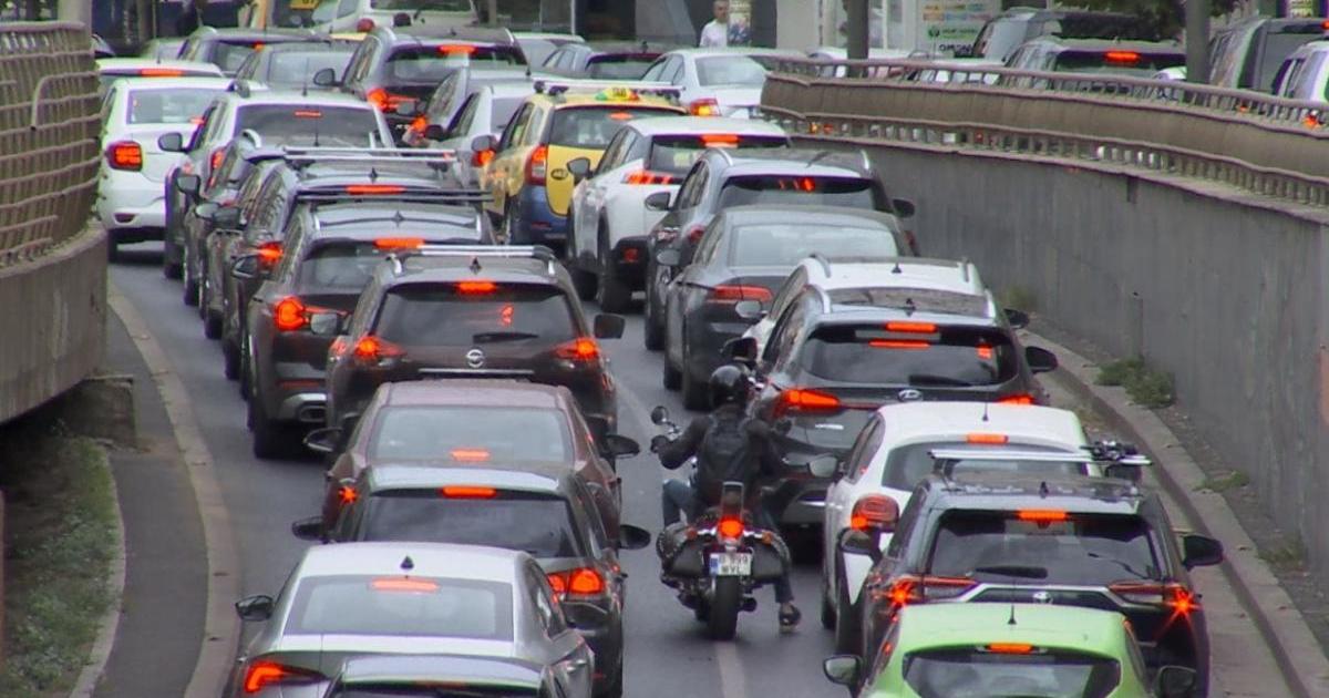 Prețurile carburanților, ignorate de șoferii din România: Traficul NU scade