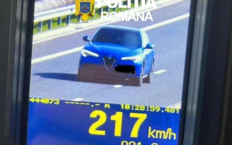 Tânăr din Godeni, prins cu 217 km/h în Olt: Ce surpriză i-au pregătit polițiștii