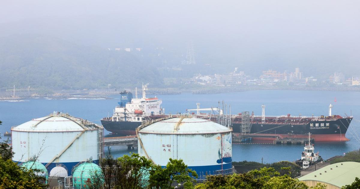 Alarmă în Strâmtoarea Ormuz: SUA, gata să intercepteze petrolier chinez?