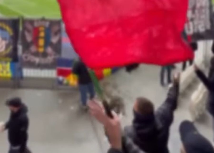 Steaua, scandări jignitoare la adresa lui Lucescu în meciul cu Sepsi