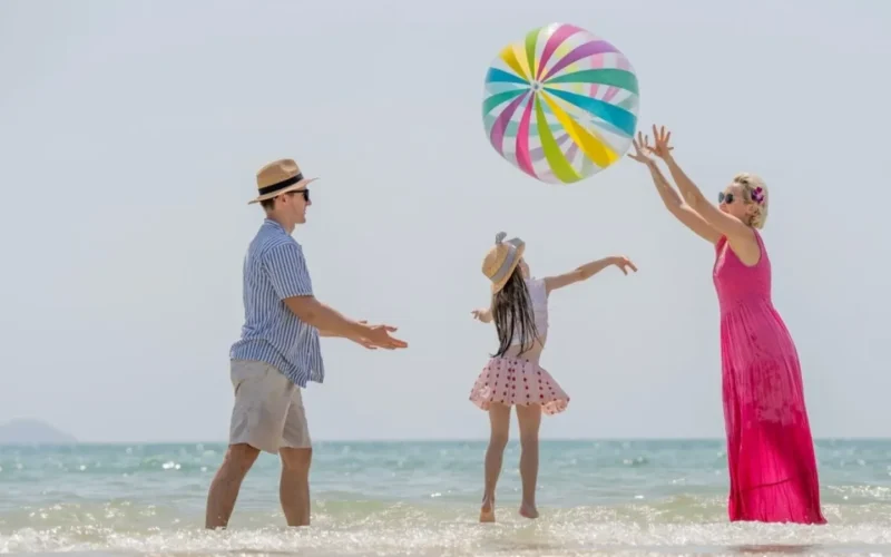 Litoralul românesc vs. Cel bulgăresc: Unde merg românii de 1 Mai? Prețuri vs. Servicii