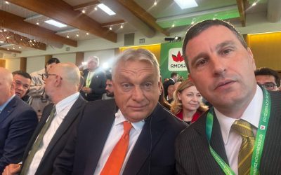 Prieteni dezamăgiți: „Capul sus!” îndemn de la un jurnalist român