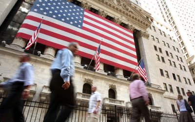 Investitorii cu dare de mână au încercat să retragă peste 20 de miliarde de dolari din fondurile de credit, generând îngrijorări serioase cu privire la stabilitatea acestei industrii financiare