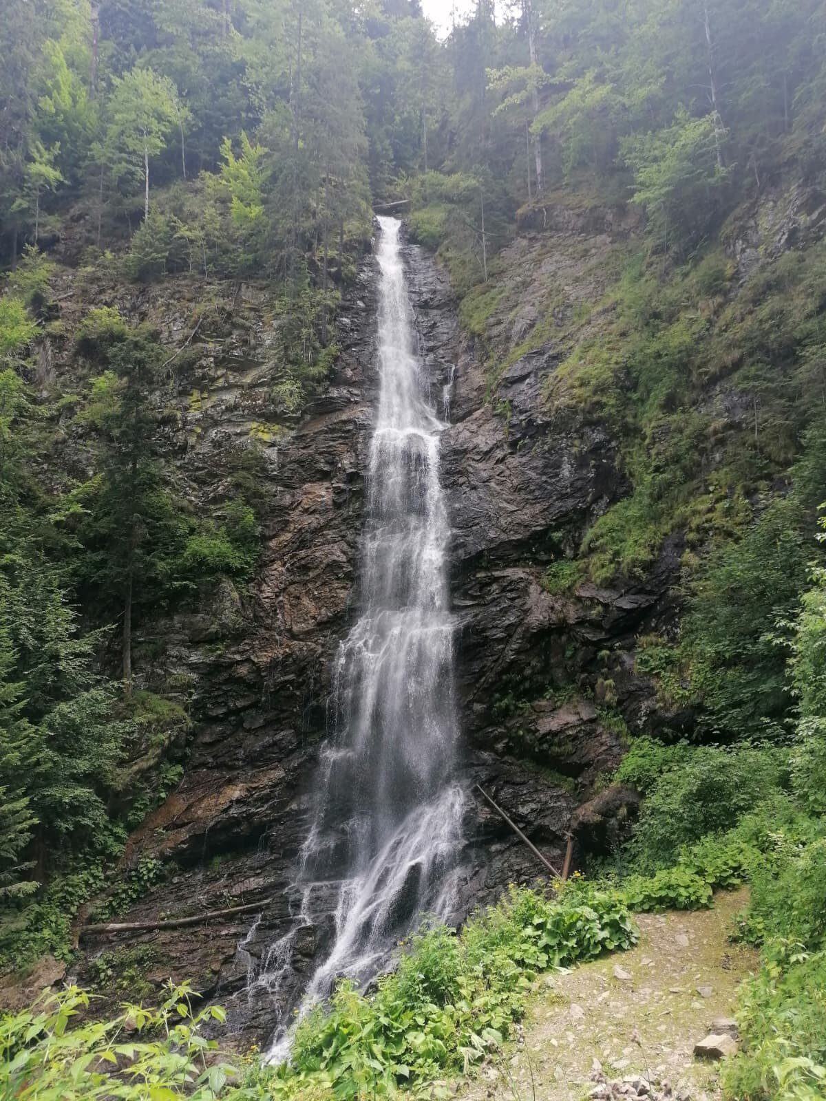 Imagini idilice, peisaje montane și liniște deplină – acestea sunt doar câteva dintre motivele pentru care Mălaia reprezintă o destinație perfectă pentru un weekend de relaxare