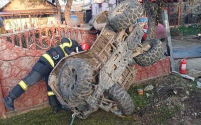 Argeș: Accident grav cu ATV! O persoană, rănită după impactul cu un gard
