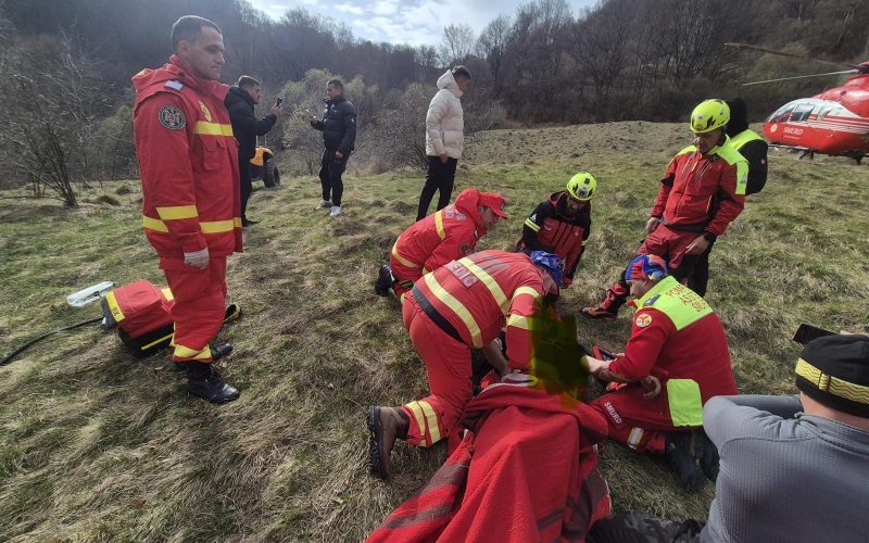 Accident GRAV la Petrila: ATV răsturnat pe Dealul Crucii, elicopter SMURD