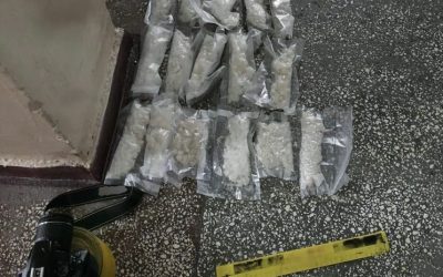 Opt kilograme de droguri de mare risc, descoperite de polițiști: Patru arestați