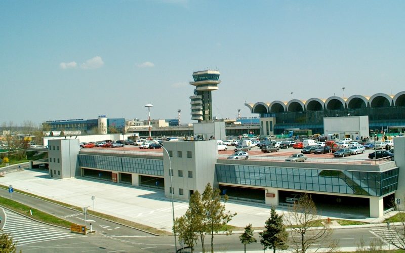 Etaje din parcarea Sosiri Otopeni, închise: Schimbări pentru transport și ride-sharing