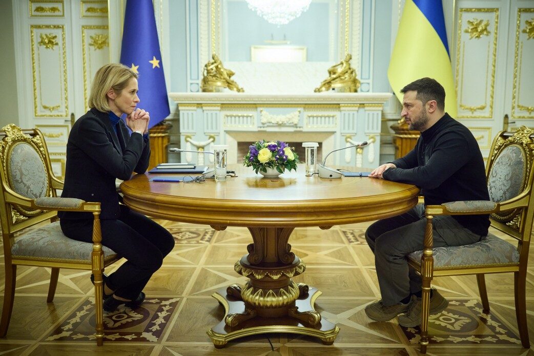 UE pompează 90 mld. Euro în Ucraina: Zelenski, la Cipru pentru deblocarea banilor