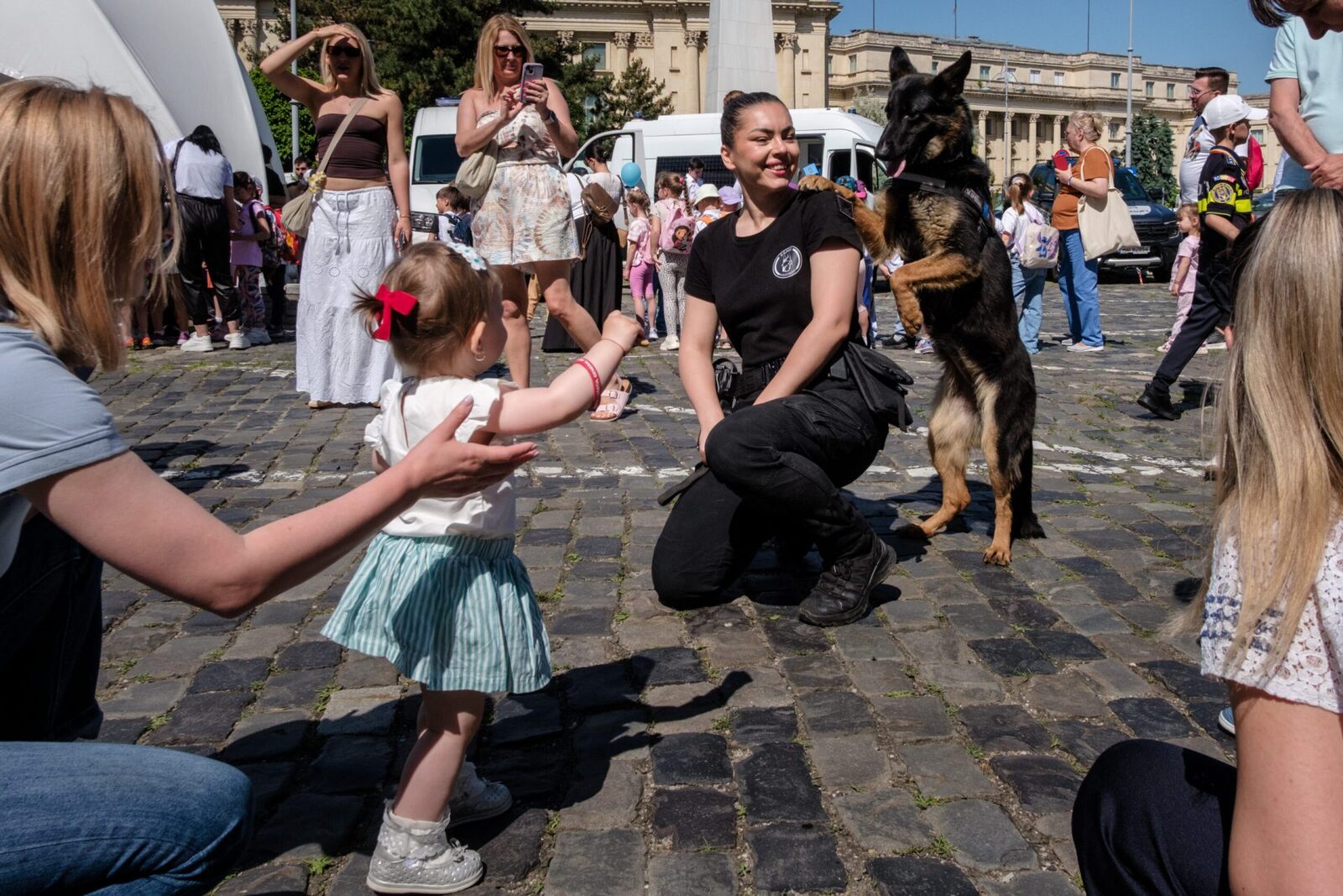 MAI invită copiii la Porțile Deschise. MAI promovează distracția